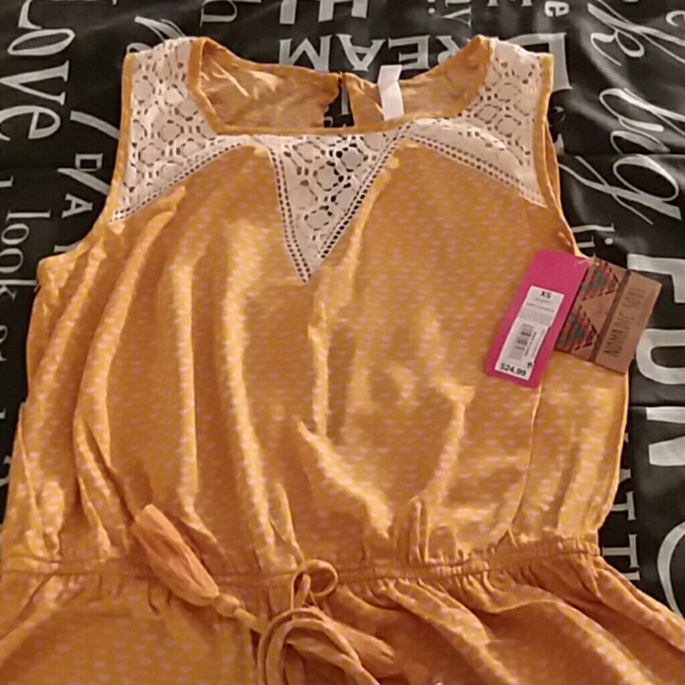 Romper - Picture 2 of 4